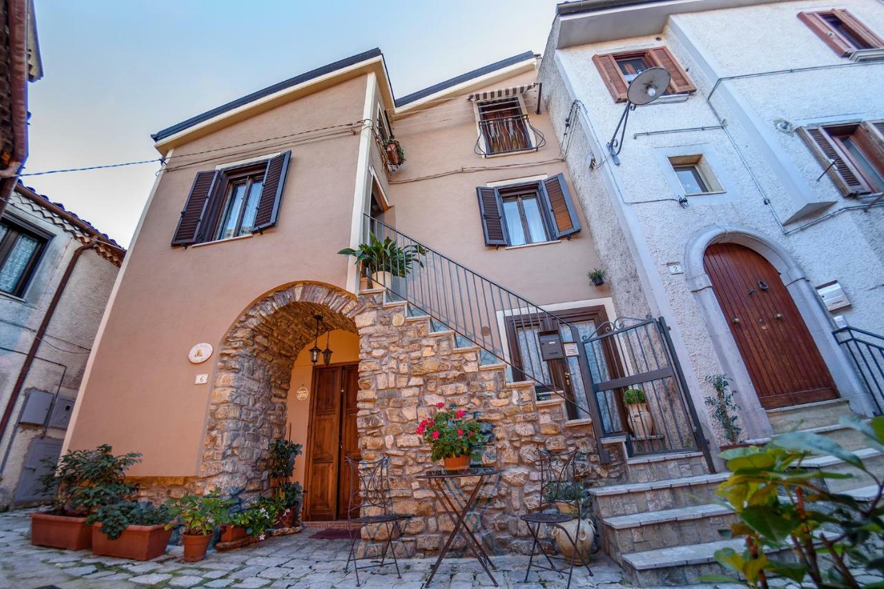 La Finestra Sui Cento Portali Apartment *